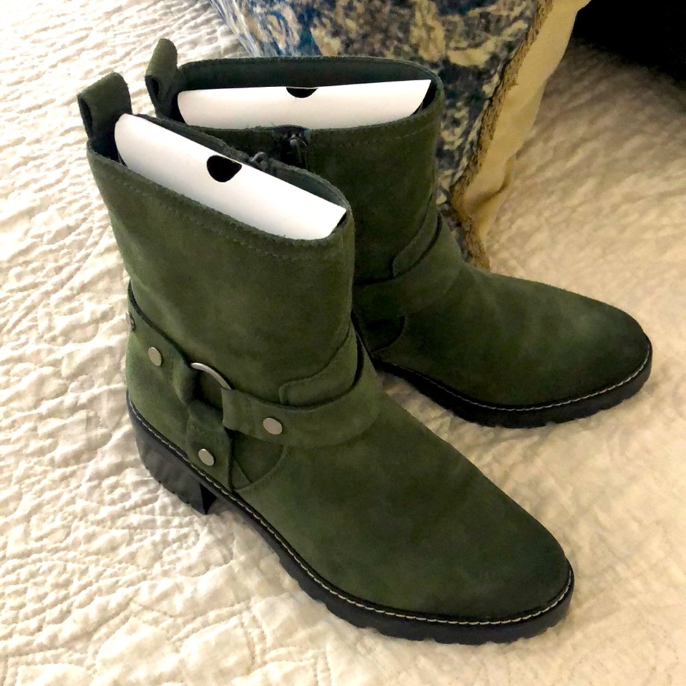 Naturlizer Green Suede Boots